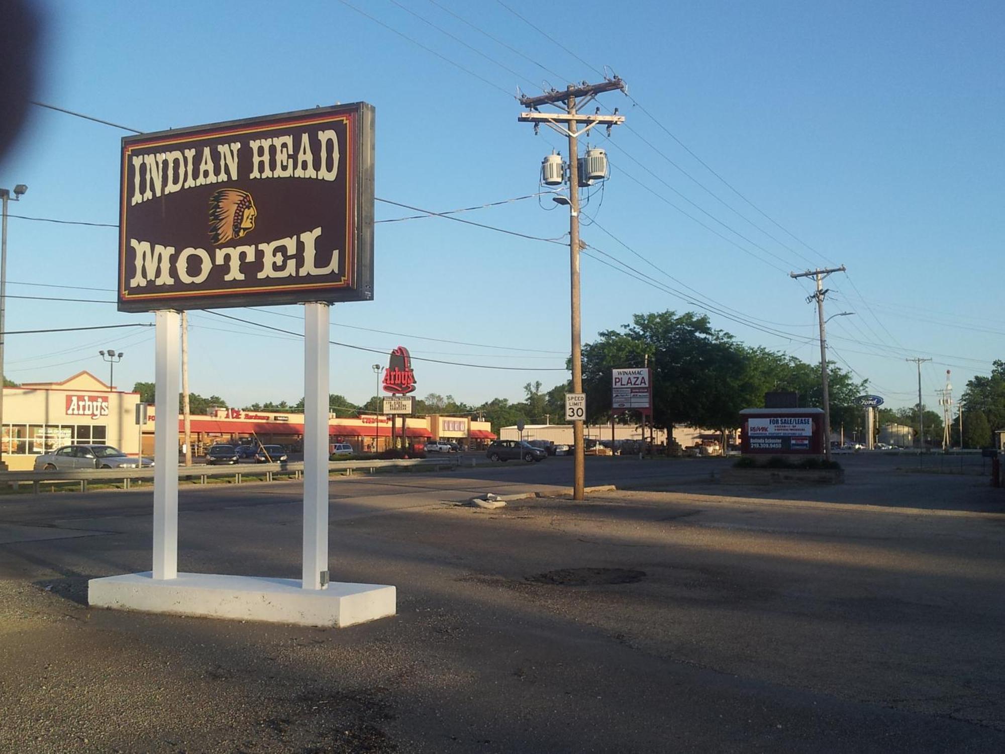 Indian Head Motel Winamac Exterior photo