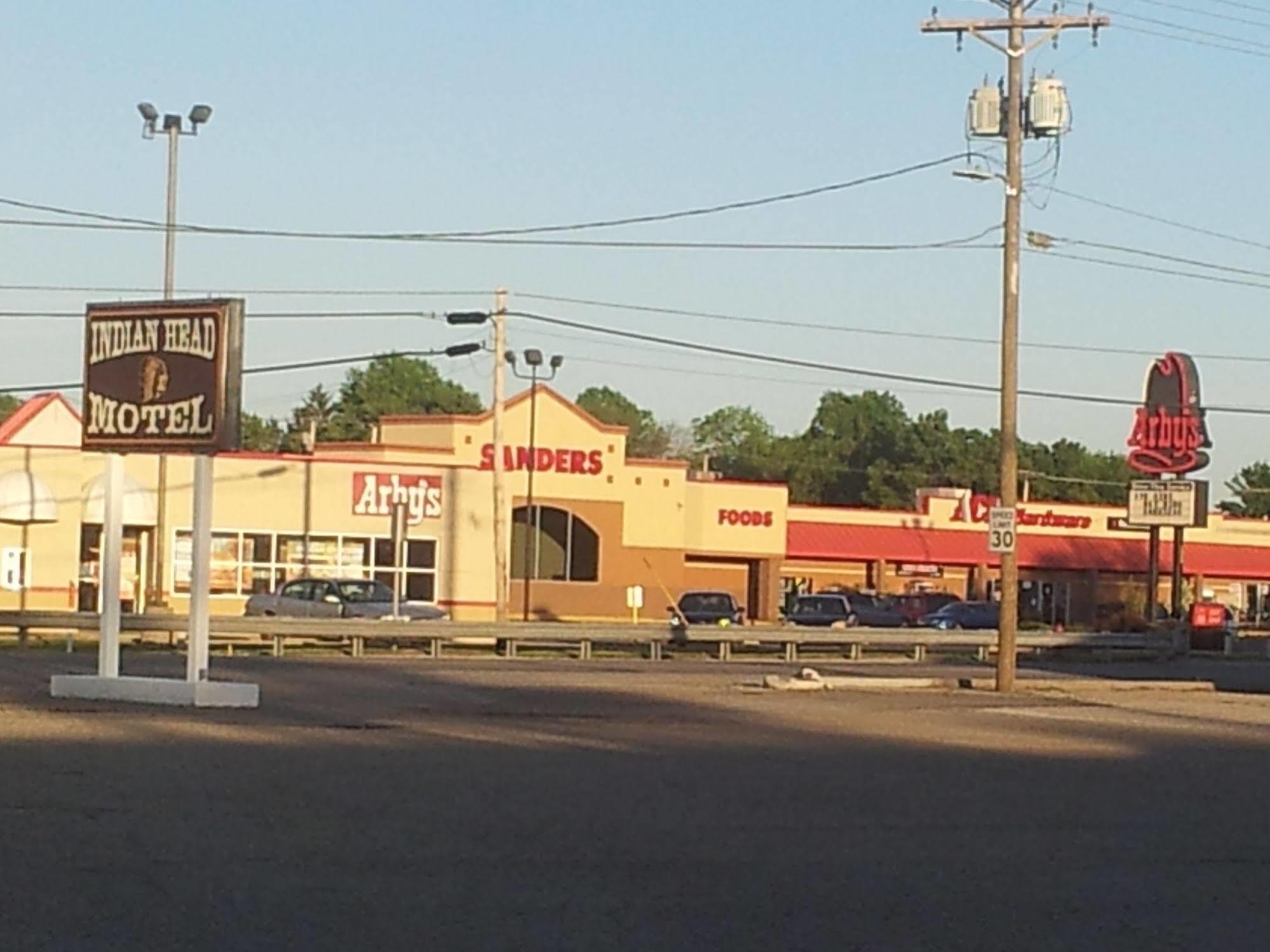 Indian Head Motel Winamac Exterior photo